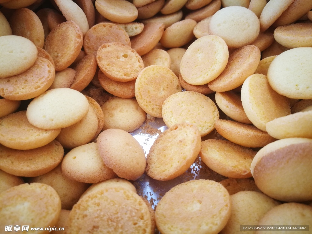 小饼干