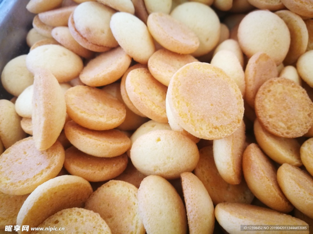 小饼干