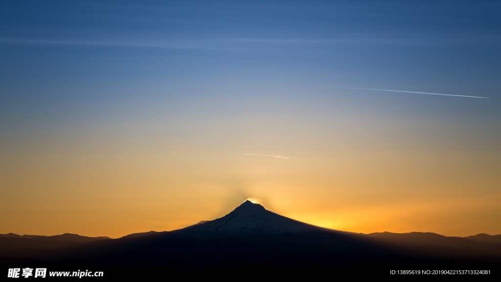 山峰 夕阳