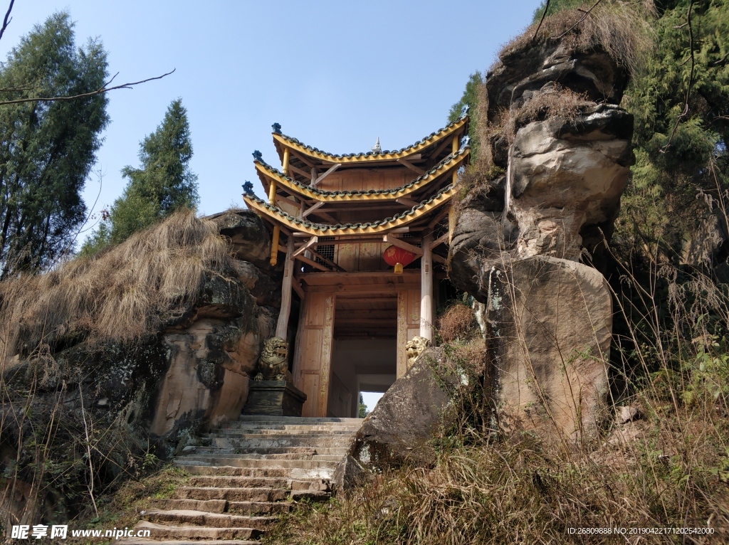 龙虎门山门