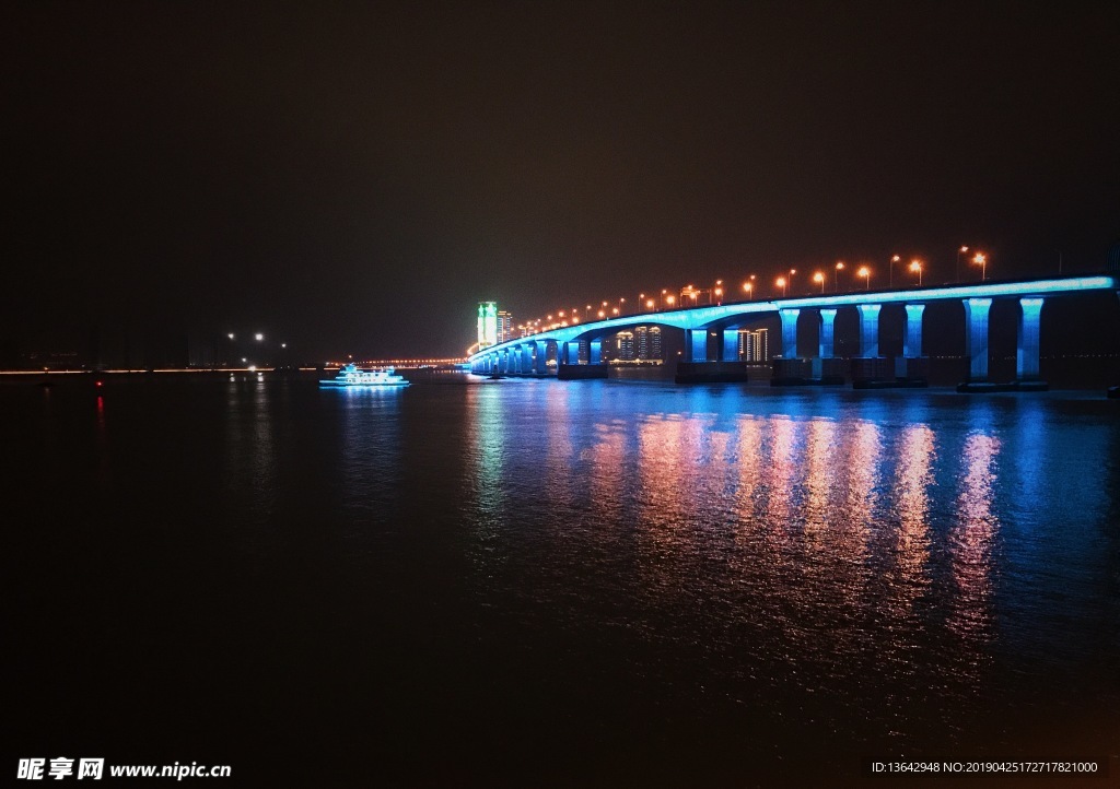 夜景 城市 大桥 江  倒影