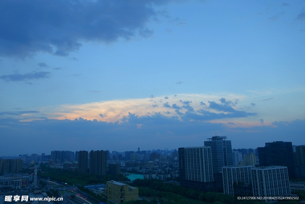 黄昏的天空
