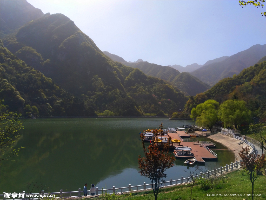 山环水绕