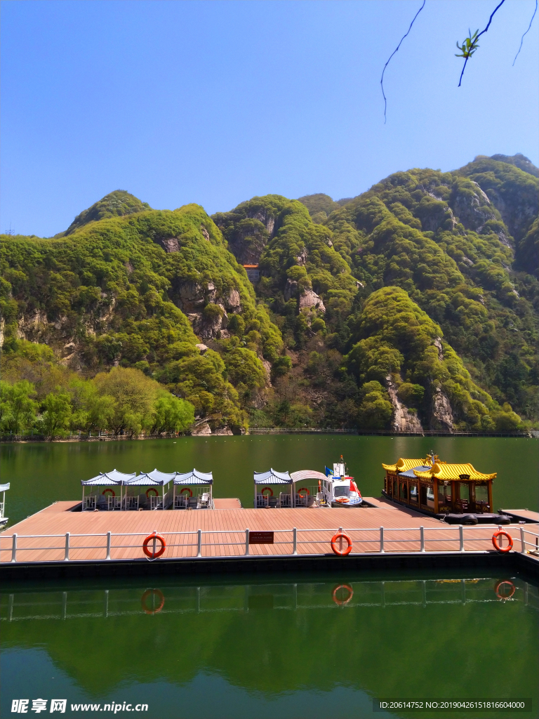 山环水绕美景