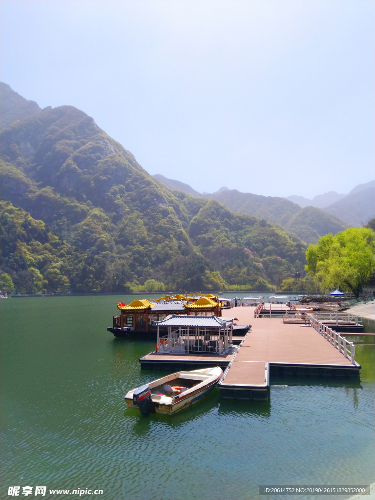 山环水绕美景