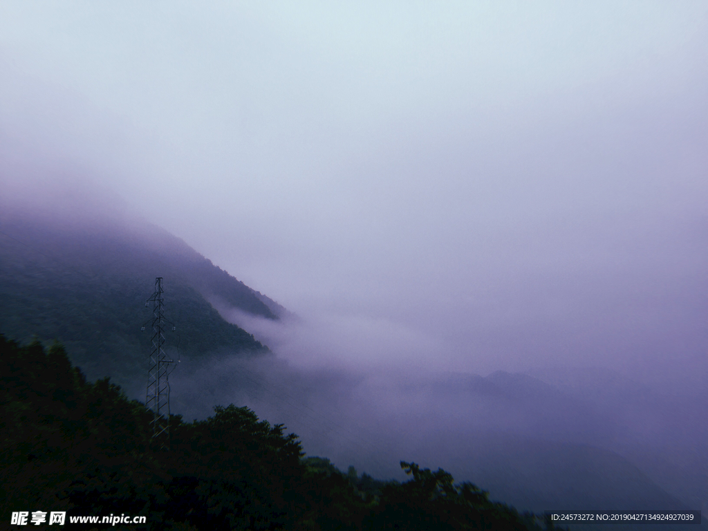 金华北山雾天