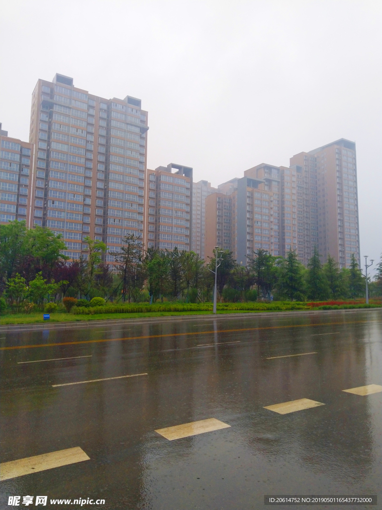 雨天的城市风景