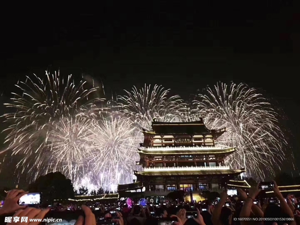 杜甫江阁夜景