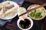 饺子和沾水