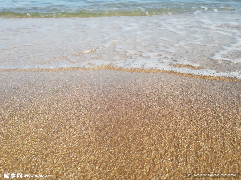 夏日海滩海浪沙滩