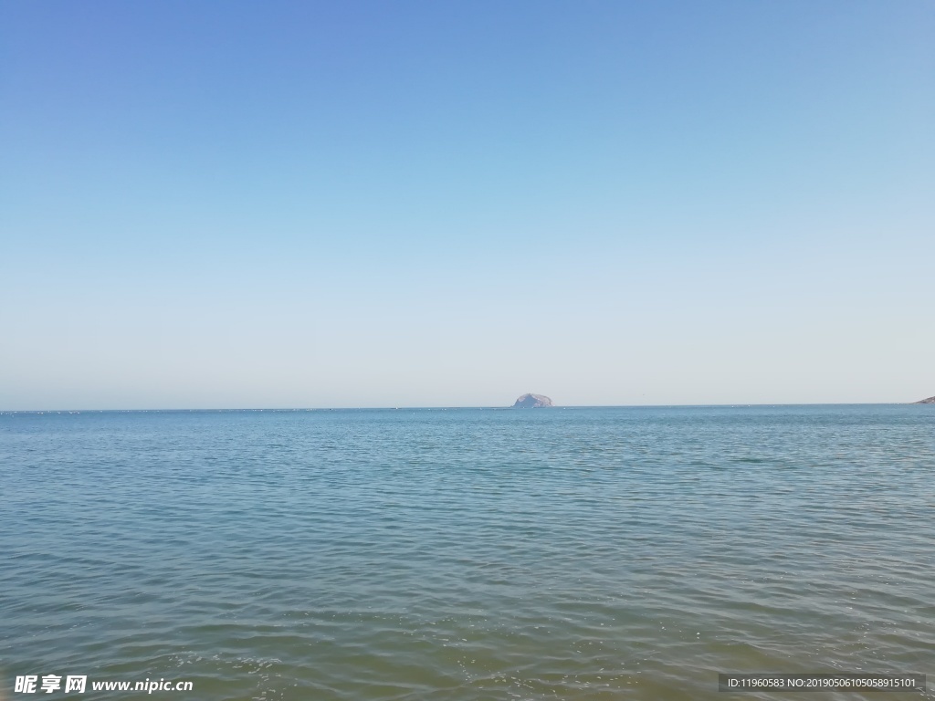海天一色碧海蓝天