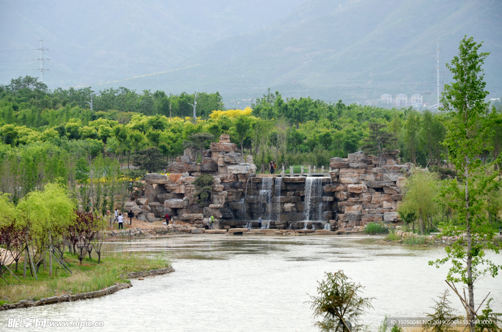 水天一色 湖面 游船  水面