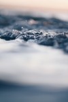 水