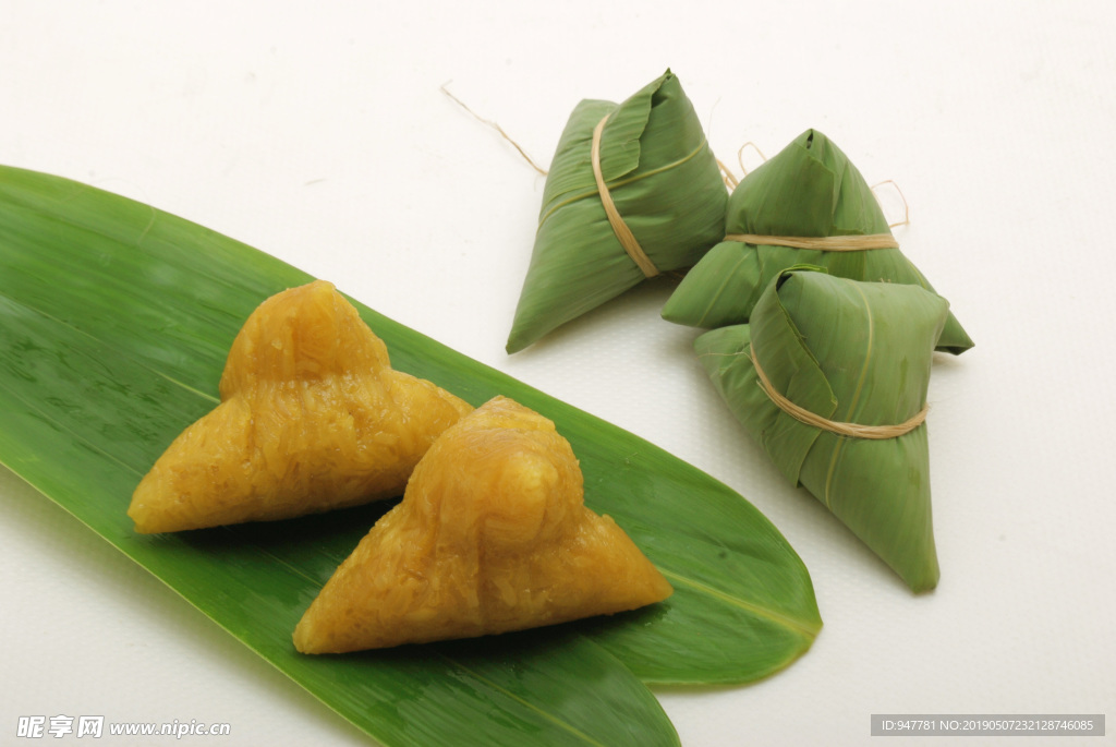 一串 端午 粽子