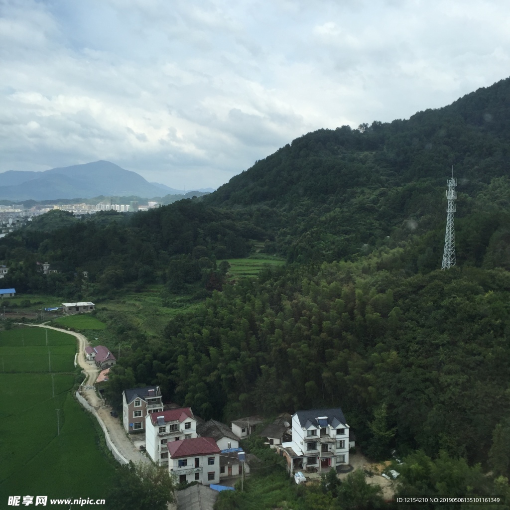 蓝天 村庄