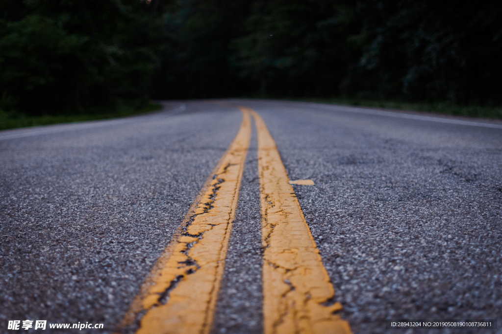 道路