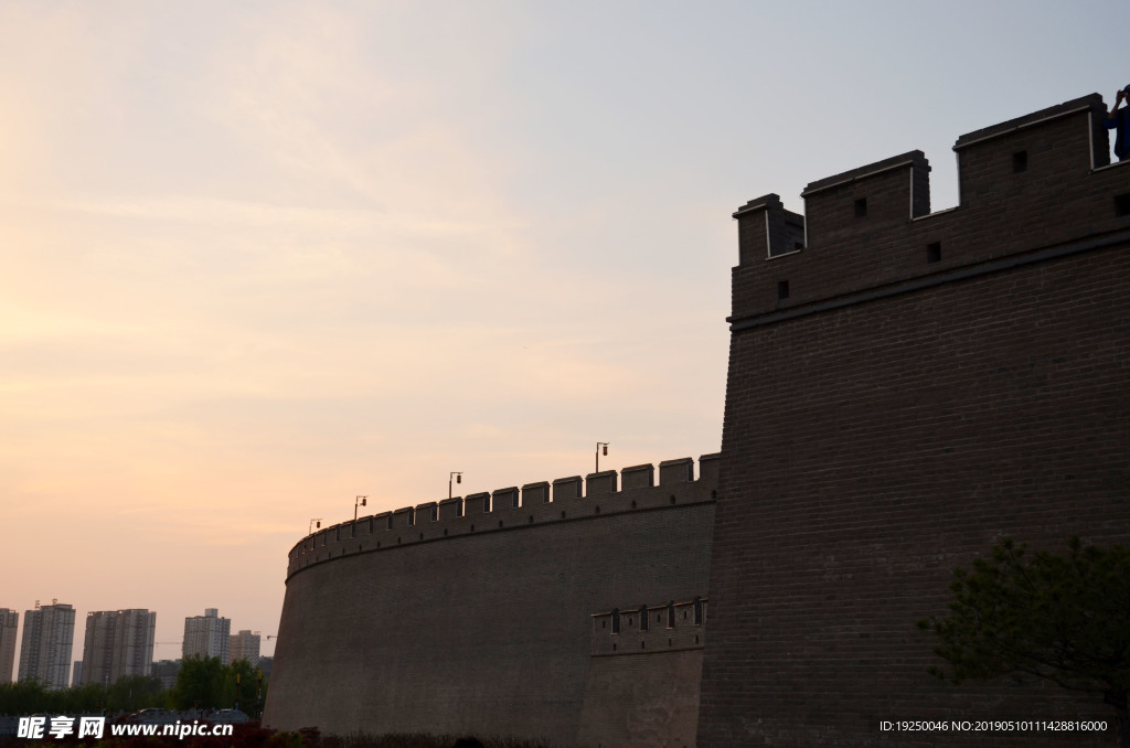 夕阳  夜景 正定 古城 城墙