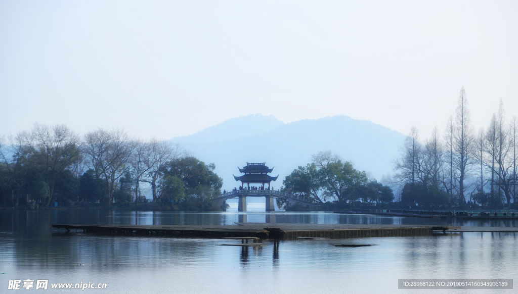 湖面