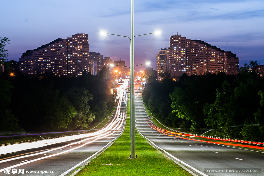 城市夜景灯光道路路灯背景