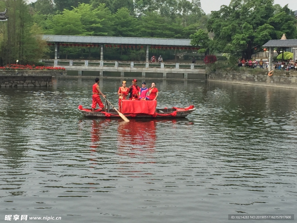 湖上婚礼
