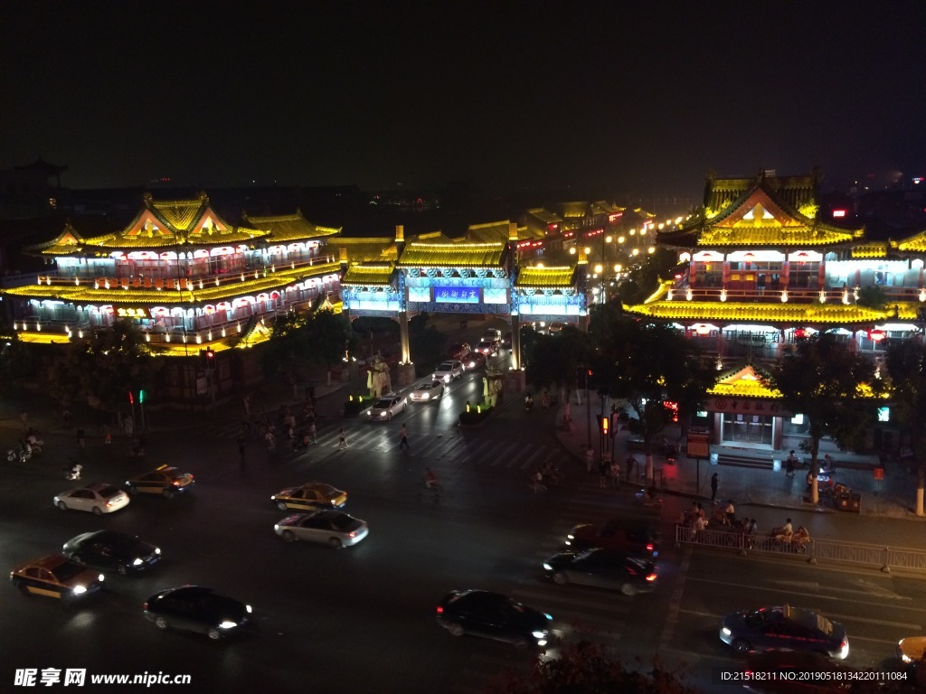 清明上河园夜景