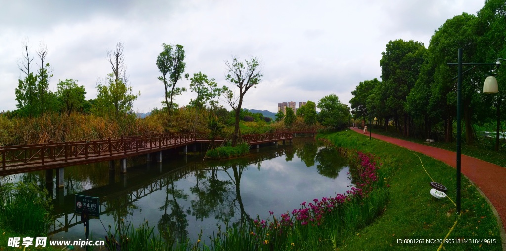 洛带古镇 洛水风景