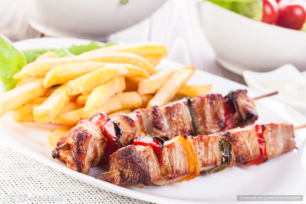 西餐烤肉薯条