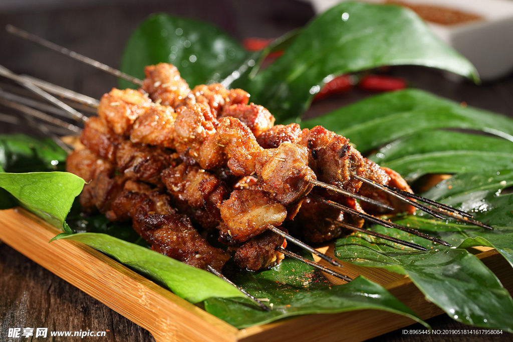 羊肉串烧烤美食