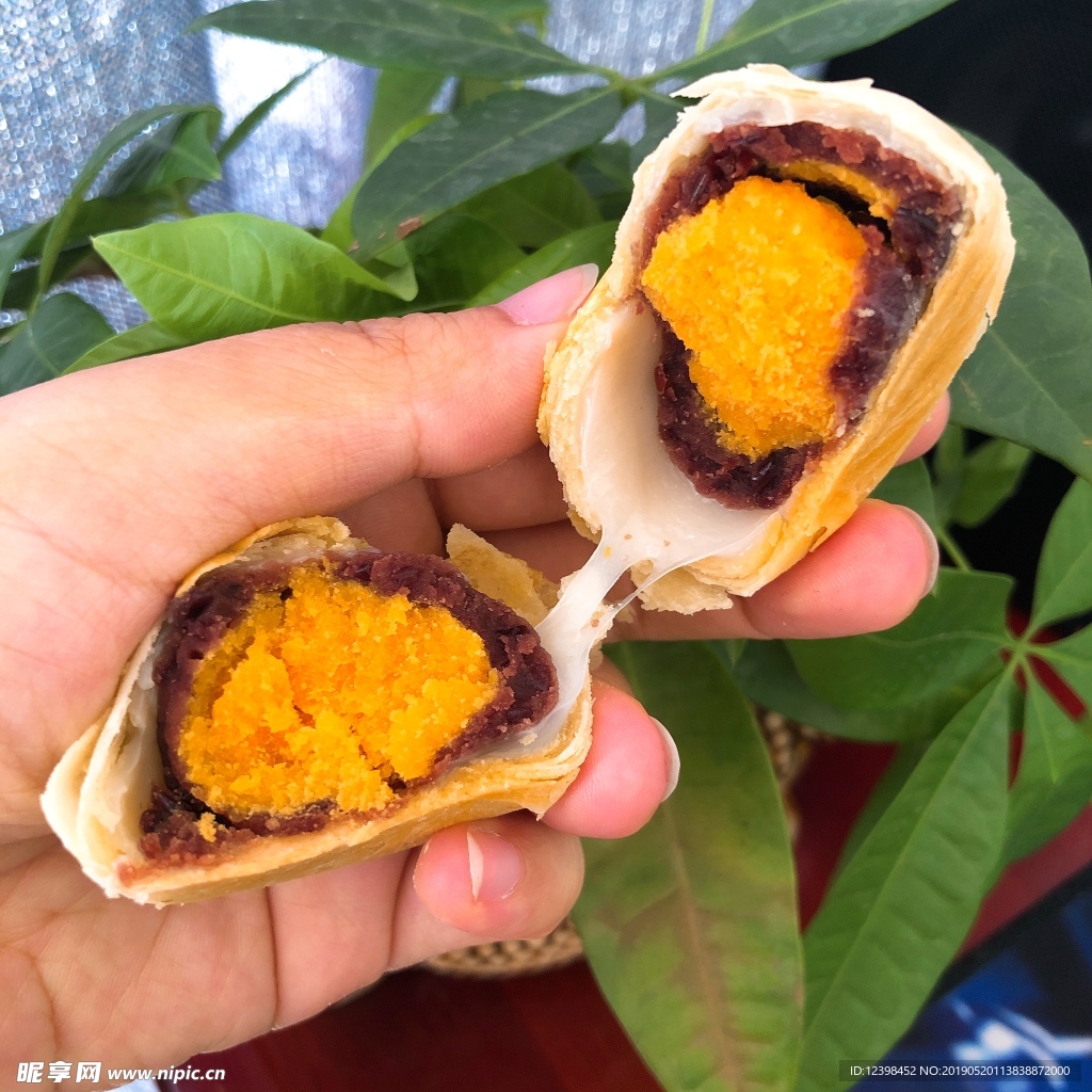 蛋黄酥