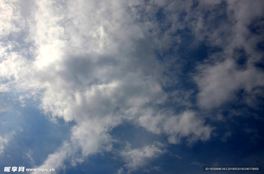 天空  蓝天  白云  阴天