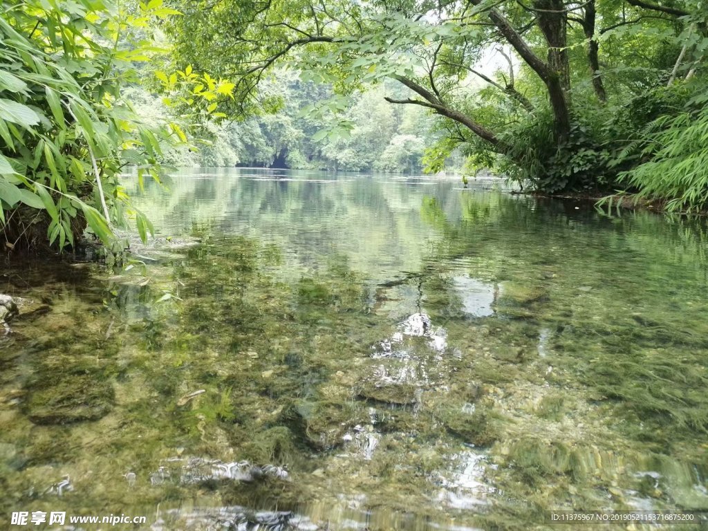 小河