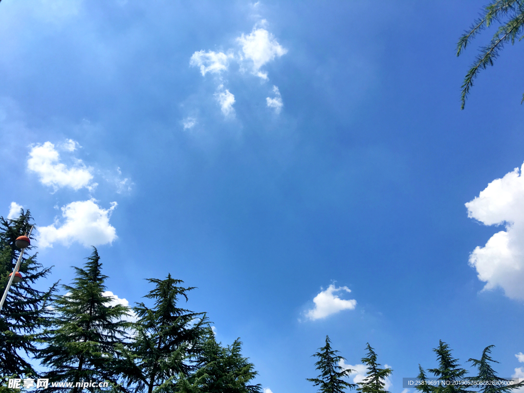 蓝天