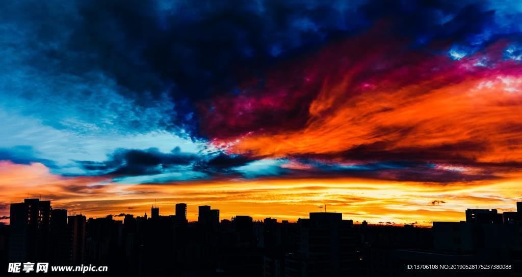 七彩夕阳