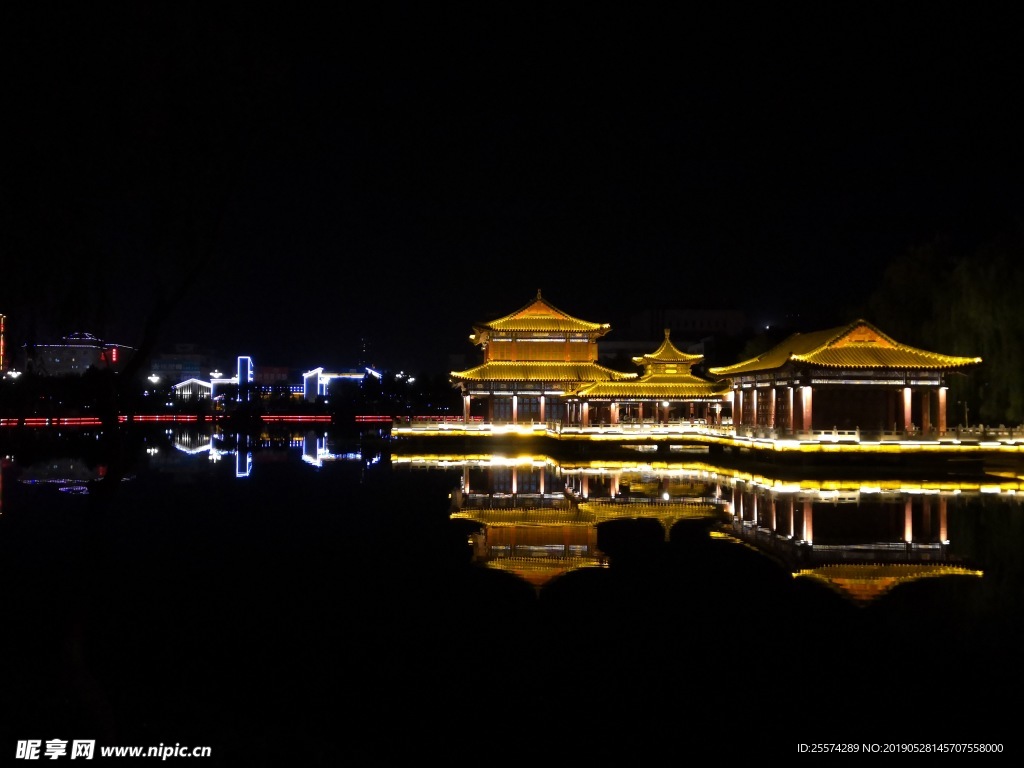 夜景 古楼