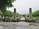 石宝寨入口景观柱