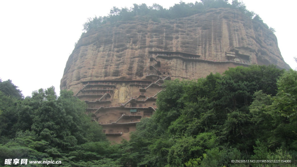 麦积山石窟