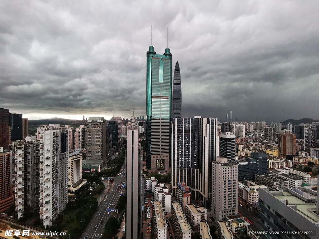 暴雨来临前的深圳