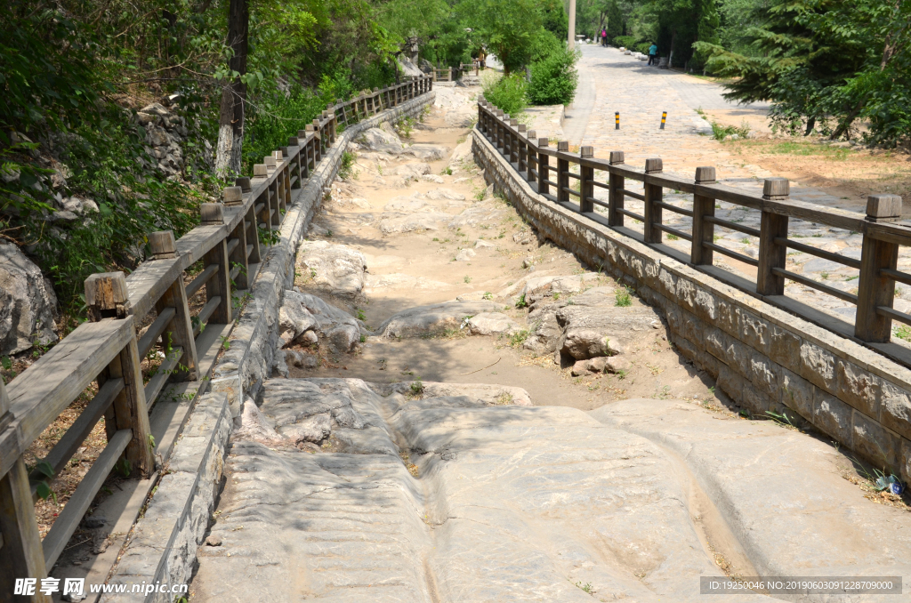 秦皇古择道