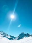 雪山蓝天