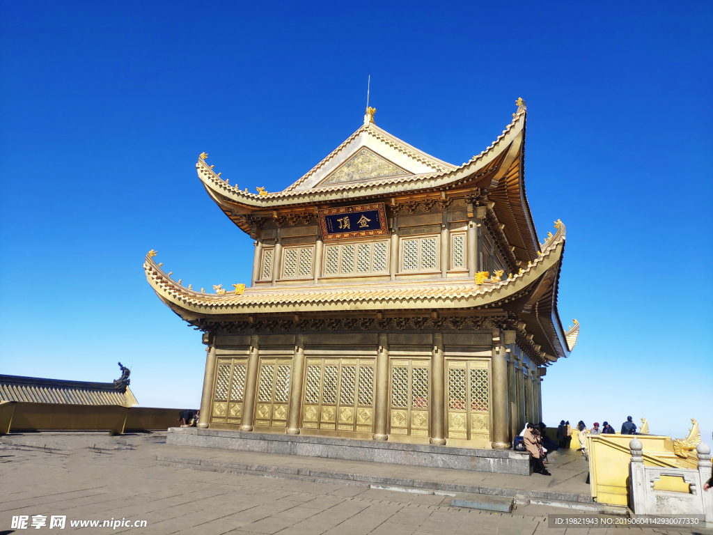 峨眉山金顶