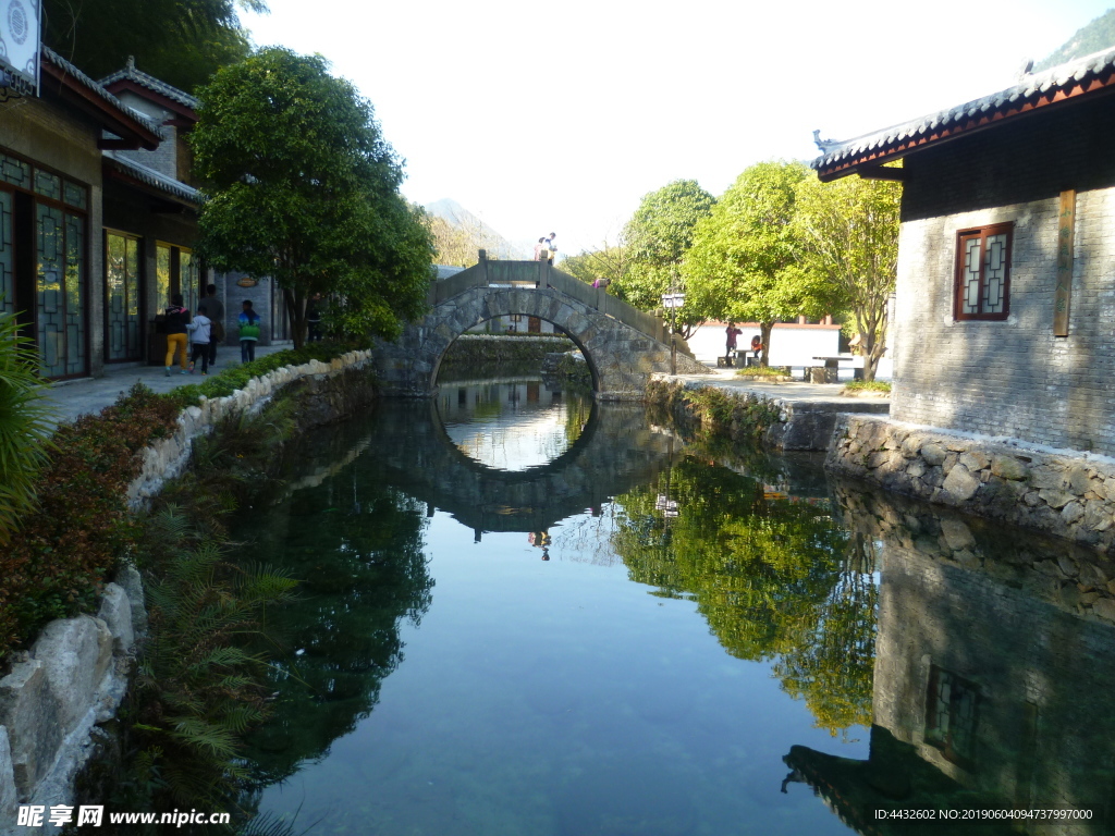 小桥流水