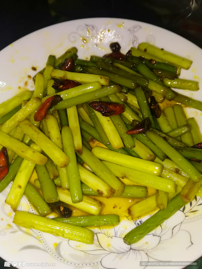 爆炒蒜薹