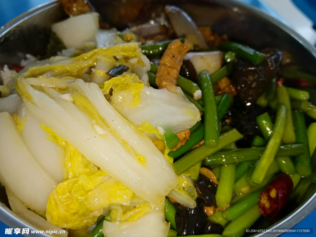 美食盖浇饭