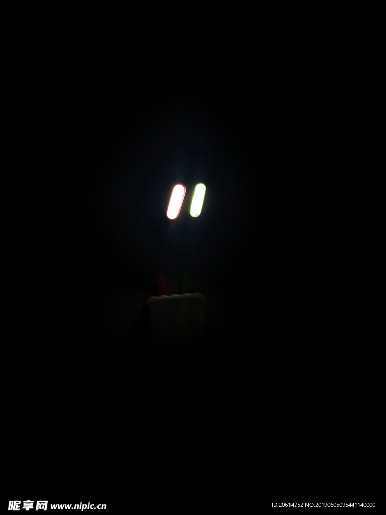 夜色中的台灯