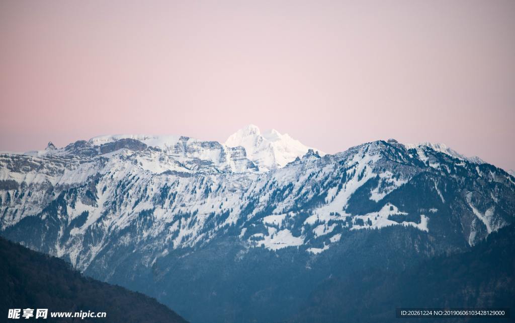 雪山