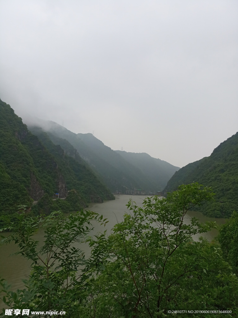 河