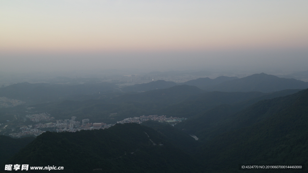 梧桐山夜景