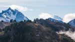 雄伟壮阔的山峰