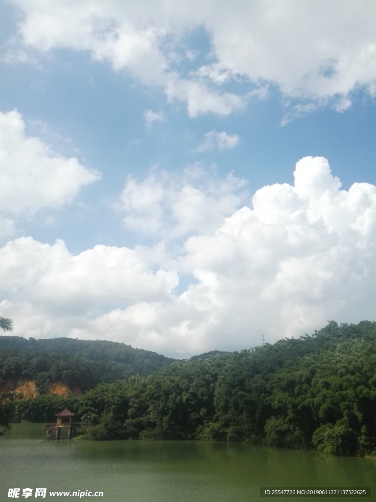 天空