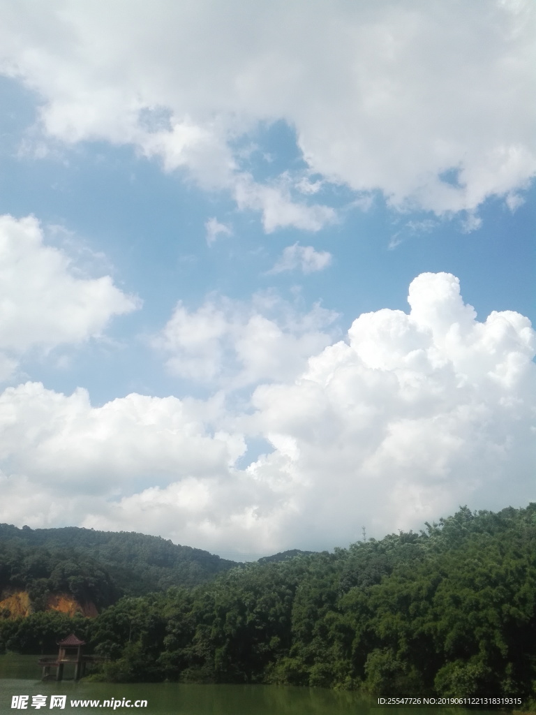 天空